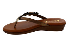 Women's flat sandal